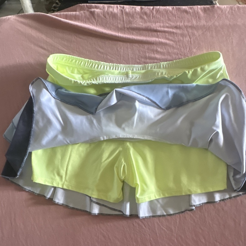 Lucky in Love Womens Tennis Skort Colorblock Yellow Gray Ruffle Athletic Size M - Picture 3 of 3